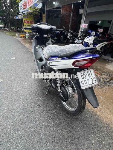 Honda Wave Alpha 2022 Xanh trắng