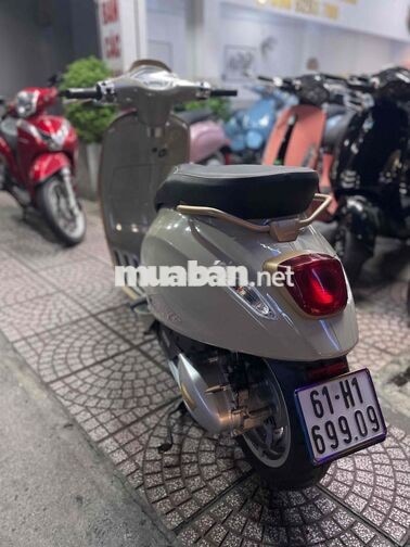 Piaggio Vespa Sprint 2023 7.600 km Kem