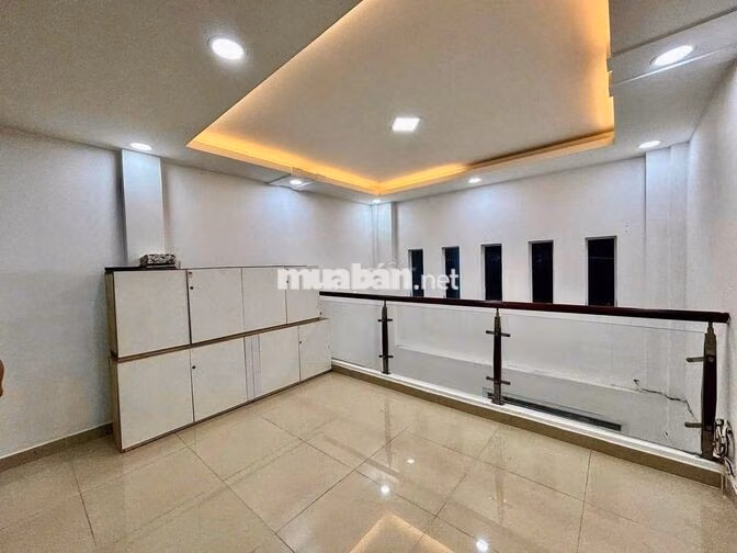 CHO THUÊ HXH TRẦN KHẮC CHÂN Q1 - 4 TẦNG, 2PN, ST, GIÁ 22TR