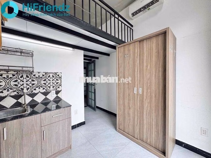 Phòng Ban Công_Thang Máy_Metro Bason_Công Trường Mê Linh_Lê Duẩn_Q1
