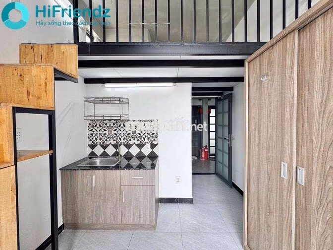 Phòng Ban Công_Thang Máy_Metro Bason_Công Trường Mê Linh_Lê Duẩn_Q1