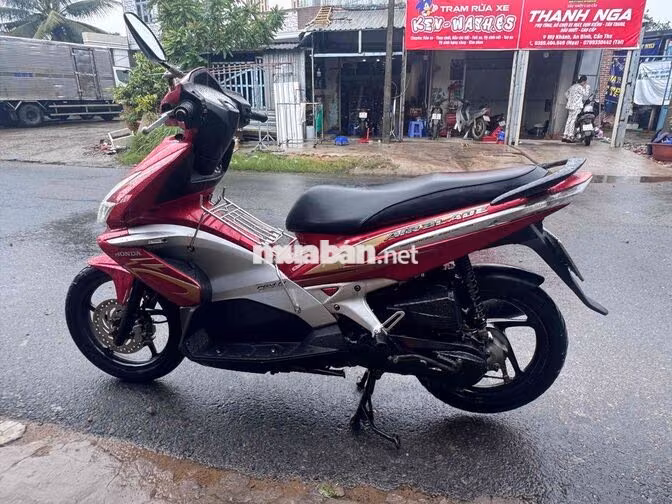 Honda Air Blade 2010 đỏ