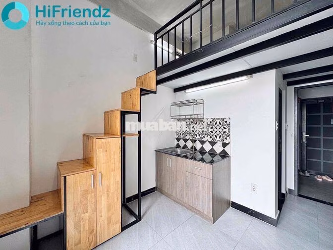 Phòng Ban Công_Thang Máy_Metro Bason_Công Trường Mê Linh_Lê Duẩn_Q1