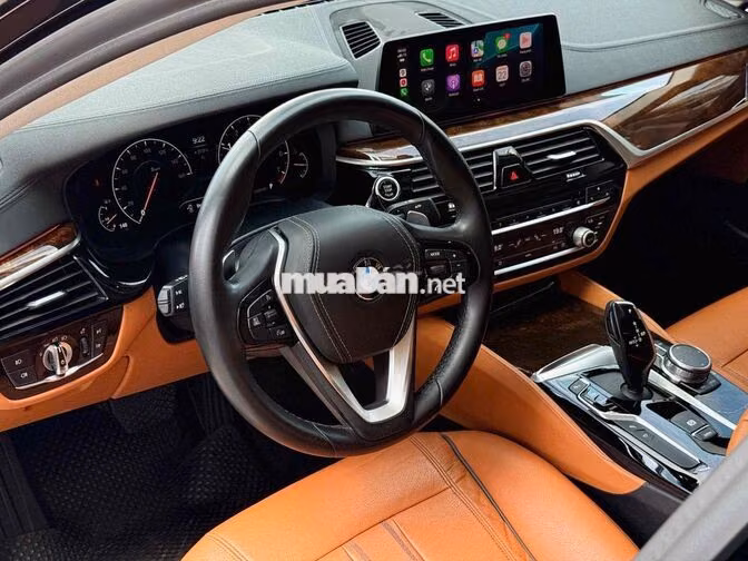 Cần ra đi nhanh BMW 530i 2019 Odo chỉ 6v9 chuẩn.0