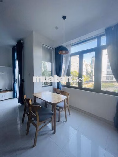 CHO THUÊ CĂN HỘ STUDIO FULL NỘI THẤT, BAN CÔNG, GẦN BIỂN MỸ AN 