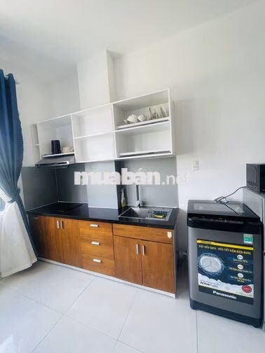 CHO THUÊ CĂN HỘ STUDIO FULL NỘI THẤT, BAN CÔNG, GẦN BIỂN MỸ AN 