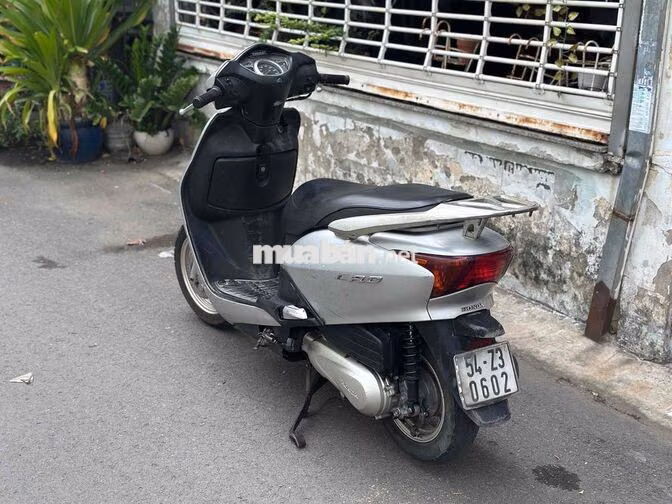 Honda Lead 110 FI Bạc