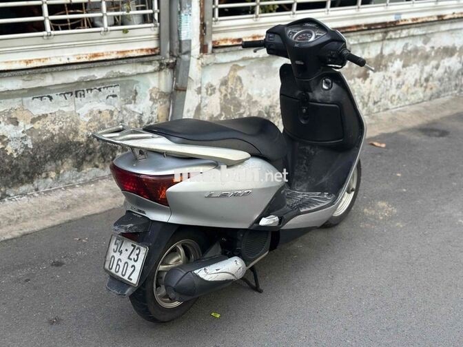 Honda Lead 110 FI Bạc
