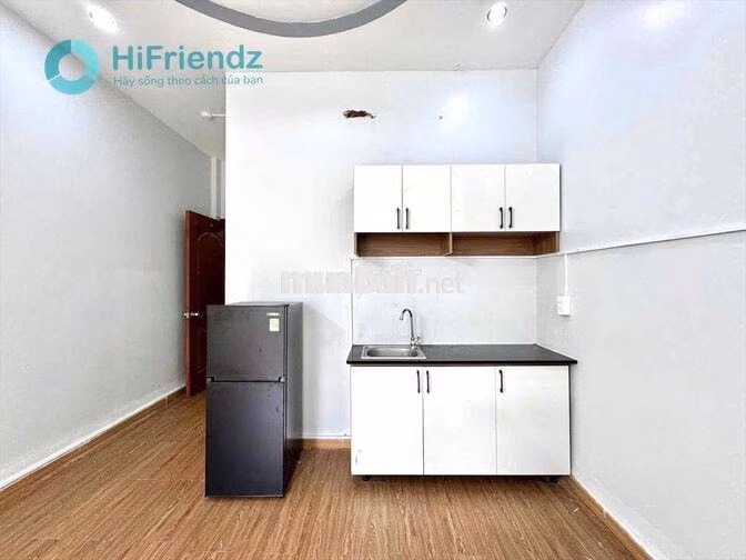 trống sẵn phòng Studio ban công 35m2 siêu rộng rãi , Xóm đất q11