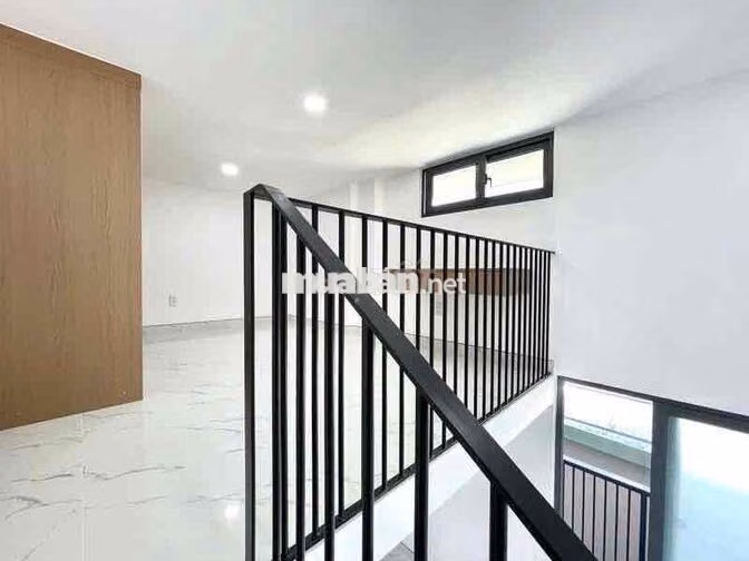 Duplex ban công Full NT - Ngay Làng Đại Học - Bcons City Mall