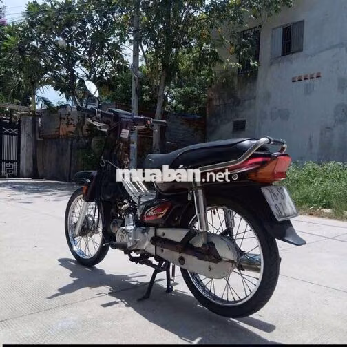 Honda Dream Đỏ đen