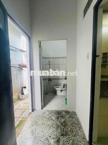 Nhà trệt lầu 3 phòng KDC Công Trình 8