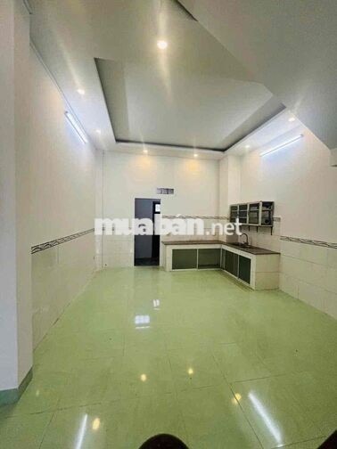 Nhà trệt lầu 3 phòng KDC Công Trình 8