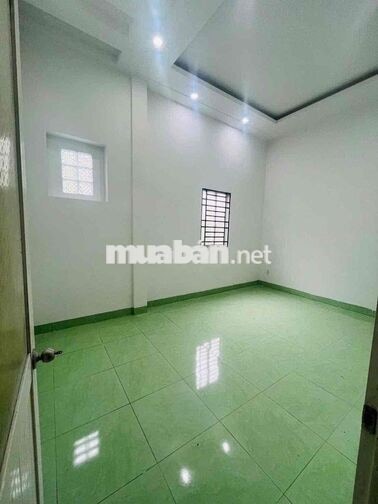 Nhà trệt lầu 3 phòng KDC Công Trình 8