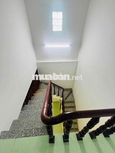 Nhà trệt lầu 3 phòng KDC Công Trình 8