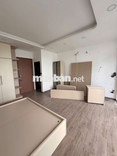STUDIO BAN CÔNG ĐẦY ĐỦ NỘI THẤT MỚI XÂY CÁCH TDTU 10P SIÊU HOT
