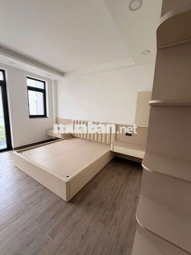 STUDIO BAN CÔNG ĐẦY ĐỦ NỘI THẤT MỚI XÂY CÁCH TDTU 10P SIÊU HOT