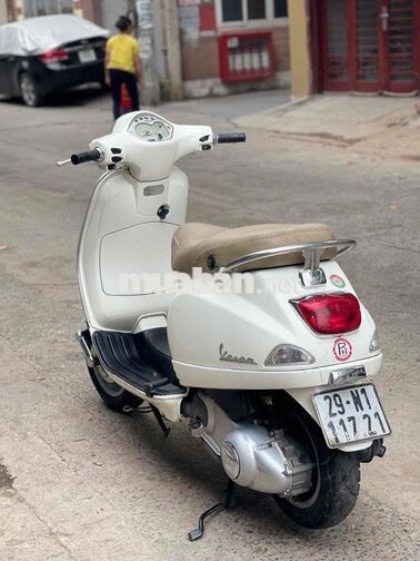 Piaggio Vespa LX 125 Trắng tiết kiệm xăng