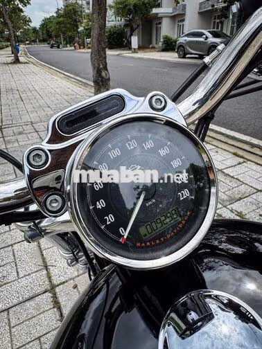 Harley-Davidson Custom 1200C 2017 Đen 9200 miles