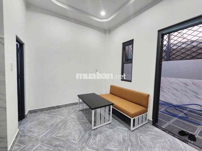 Cho thuê nhà liền kề cổng chung phường Phú Hoà