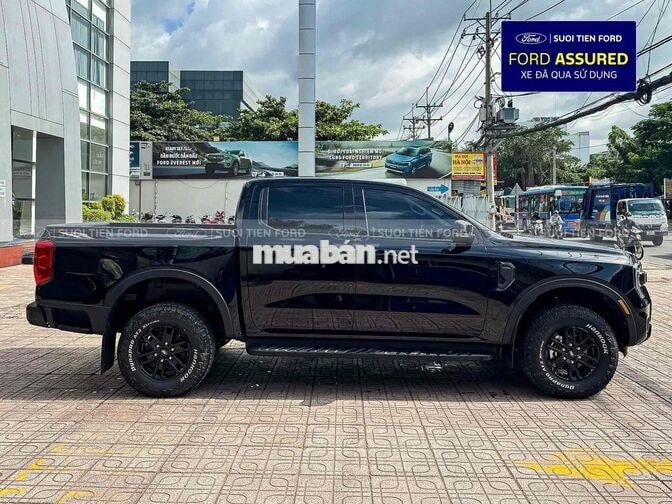 Ford Ranger XLS 2025 4x2 AT Đen 19.545 km