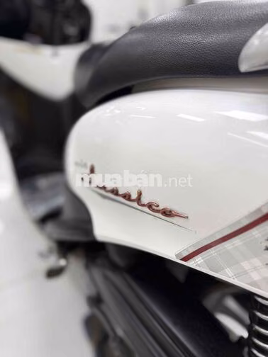 Yamaha Mio Classico Trắng ( bán 12tr5) hô trợ góp