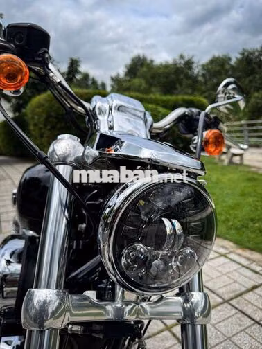 Harley-Davidson Custom 1200C 2017 Đen 9200 miles