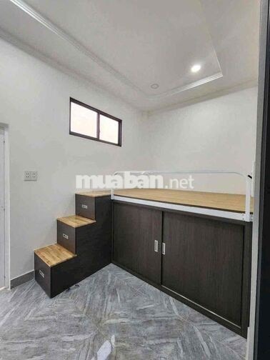 Cho thuê nhà liền kề cổng chung phường Phú Hoà