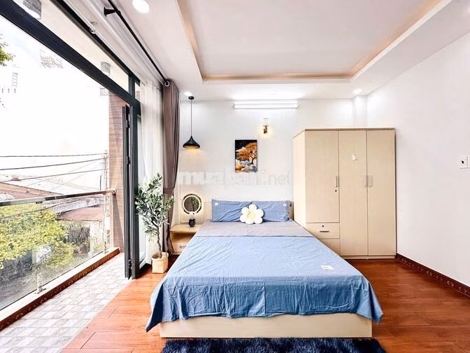 2 Phòng Ngủ Ban Công, Cửa Sổ Trời Giá Rẻ Cho Thuê Ngay Gần Quận 10