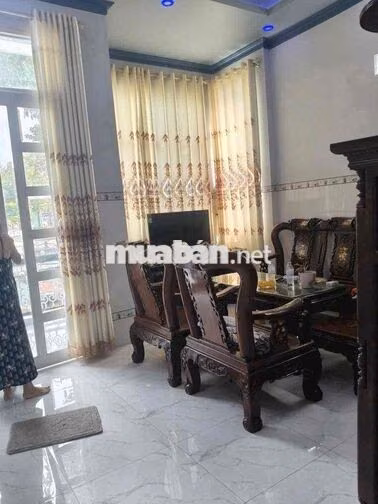 BÁN GẤP NHÀ ĐỐI DIỆN CHỢ VƯỢT LŨ P8
