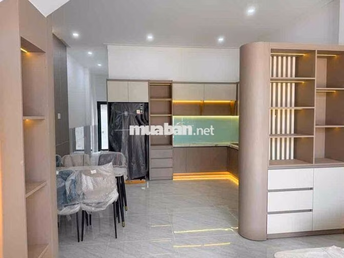 NHÀ MỚI SỊN ĐẸP HẺM Ô TÔ TRUNG TÂM P3