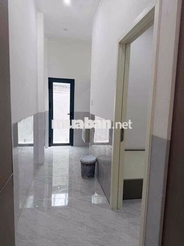 NHÀ MỚI SỊN ĐẸP HẺM Ô TÔ TRUNG TÂM P3