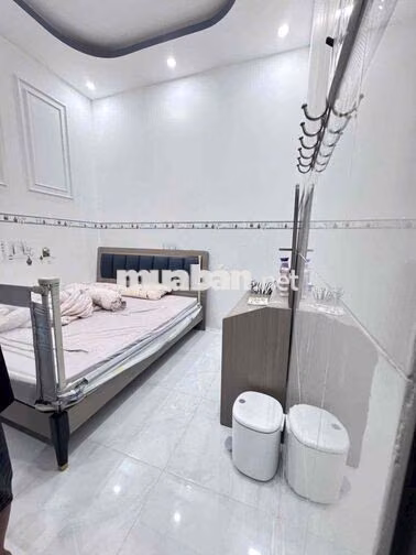CHỦ VỀ SÀI GÒN B.ÁN LẠI CĂN NHÀ 1 TRỆT 1 LẦU KHU MINH LINH ĐƯỜNG 7A