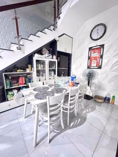 CHỦ VỀ SÀI GÒN B.ÁN LẠI CĂN NHÀ 1 TRỆT 1 LẦU KHU MINH LINH ĐƯỜNG 7A