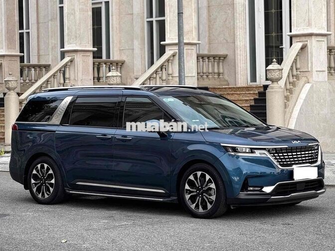 Kia Carnival Signature 2.2D 2024 Xanh đá