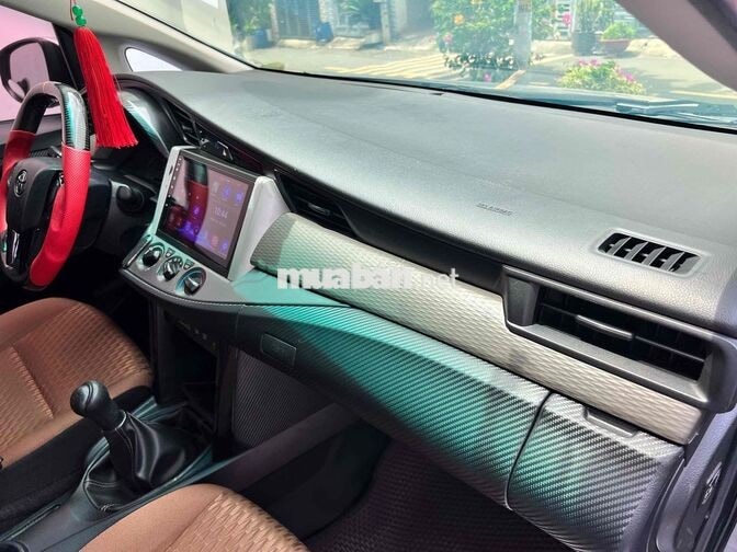 Toyota Innova E 2018 Số sàn 8 chỗ đẹp chất