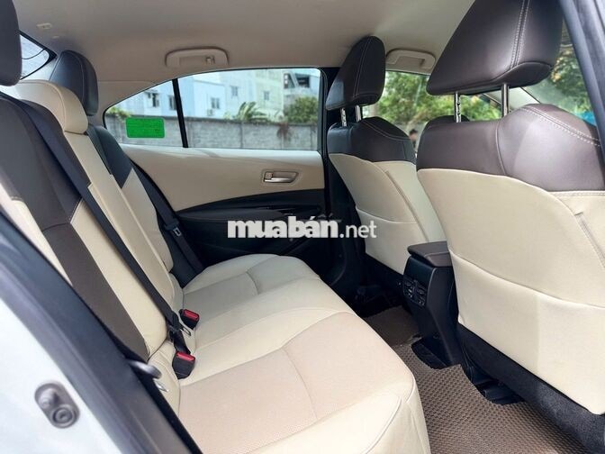 Toyota Corolla Altis 1.8V 2023