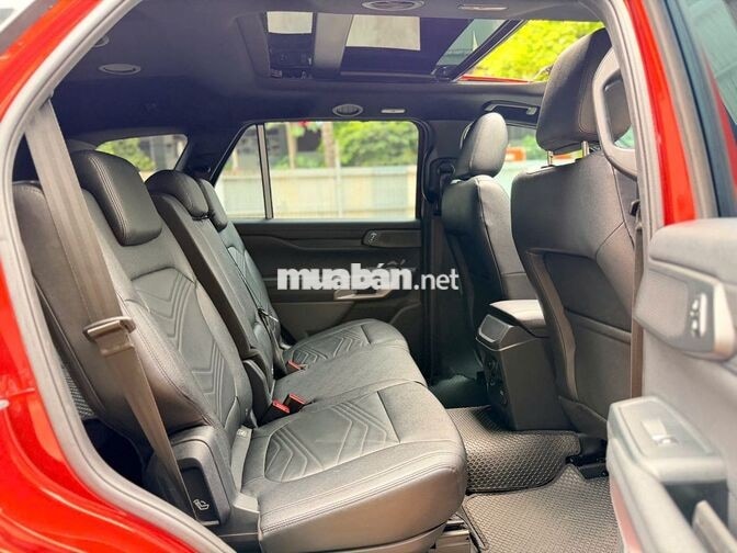 Ford Everest Titanium 4x2 đủ tính năng, Vay 75%