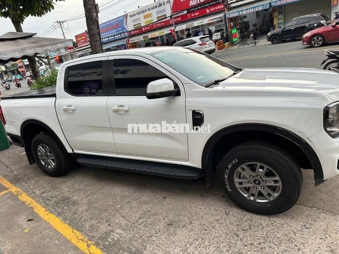 Ford Ranger 2023 bảo hành 2027, vay Ngân Hàng 75%
