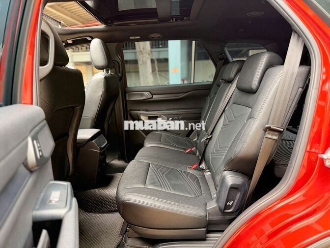 Ford Everest Titanium 4x2 đủ tính năng, Vay 75%