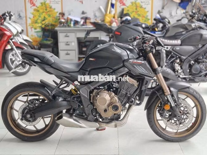 Honda CB650 date 2019 xe đẹp máy zin bao rút gốc