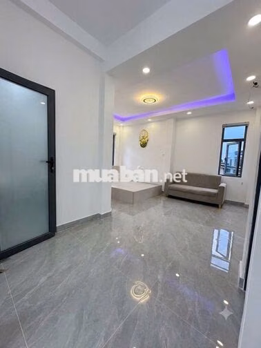 NHÀ VIP Q4- CÓ HẦM- 5 TẦNG- 40m2- 4PN- CHO THUÊ 20tr-th