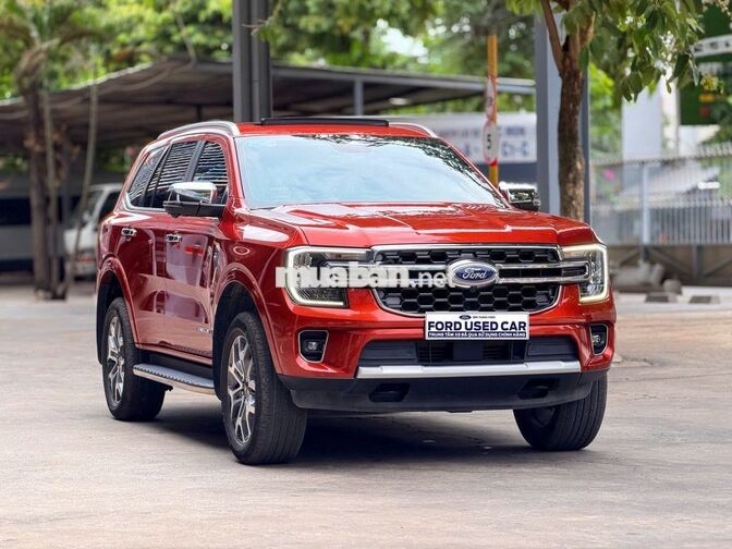 Ford Everest Titanium 4x2 đủ tính năng, Vay 75%