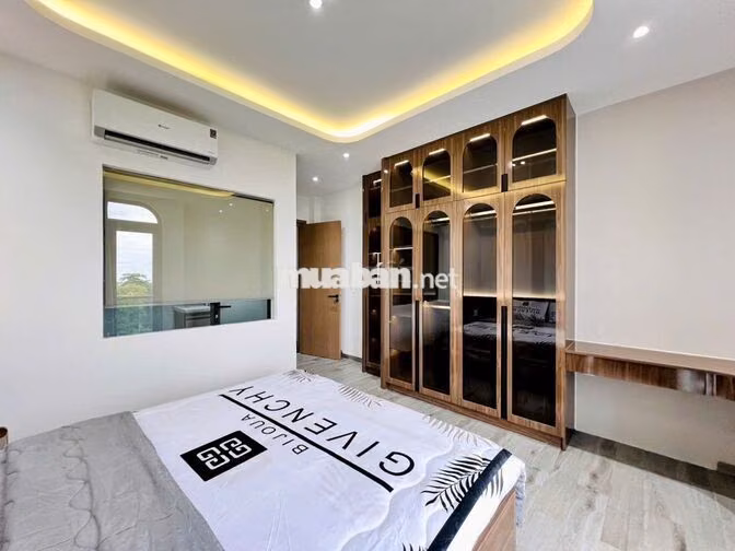 BÁN NHÀ DT 4x30M - 4 LẦU-ĐƯỜNG 12M - TRÀN QUANG CƠ Q12. GIÁ : 6,79 TỶ 