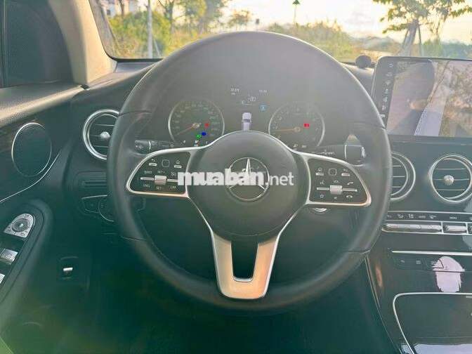 Mercedes GLC 200 Facelift 2021 Trắng 22000 km