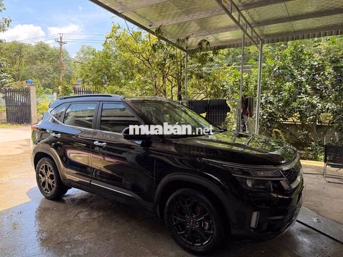 Kia Seltos Luxury 2020 46000 km Đen