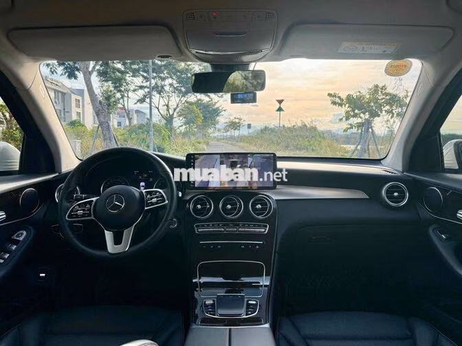 Mercedes GLC 200 Facelift 2021 Trắng 22000 km