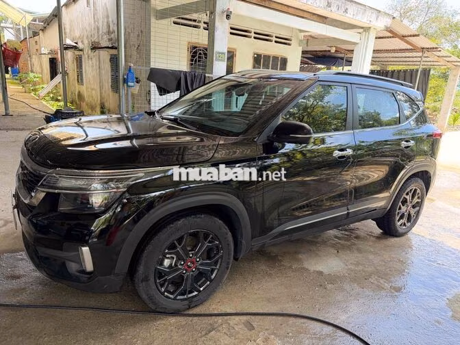 Kia Seltos Luxury 2020 46000 km Đen