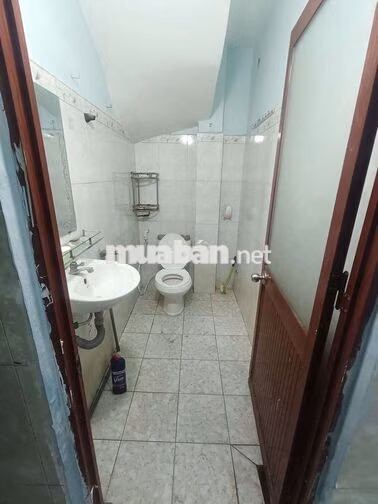 Nhà Thuê 4*16 Lầu suốt 2pn Đã có sổ . Gần công an xã Vĩnh Lộc B