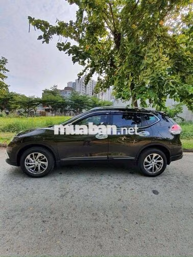 Nissan X-Trail 2020 2.5 Premium xanh oliu 17571 km